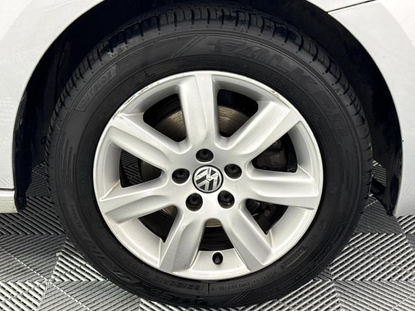 2011-Volkswagen-Polo-16-Comfortline image:5