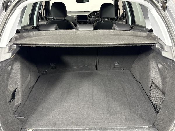 2020-Peugeot-2008-12T-PureTech-Allure-Auto image:11