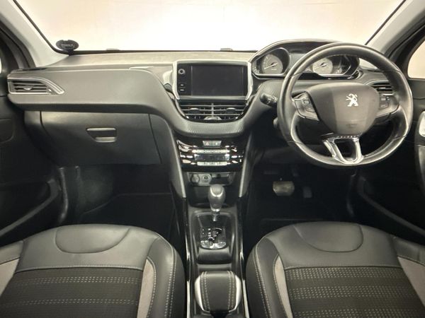 2020-Peugeot-2008-12T-PureTech-Allure-Auto image:1