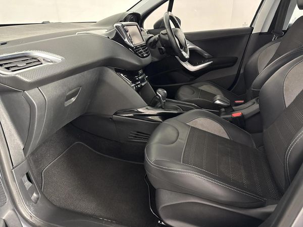 2020-Peugeot-2008-12T-PureTech-Allure-Auto image:5