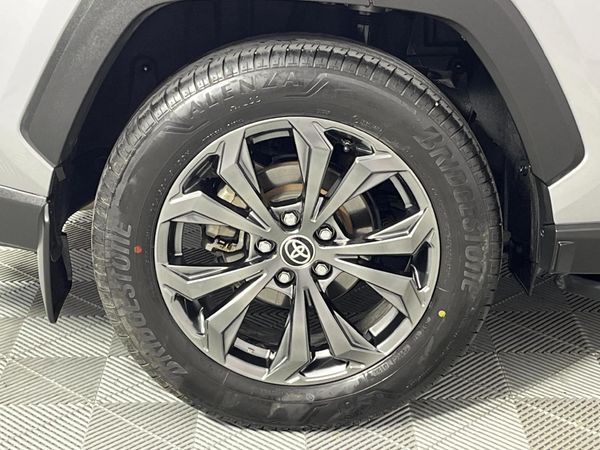 2024-Toyota-RAV4-25-VX-Hybrid-CVT-E-Four image:4