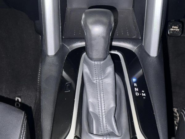2022-Toyota-Corolla-Cross-18-XS image:10
