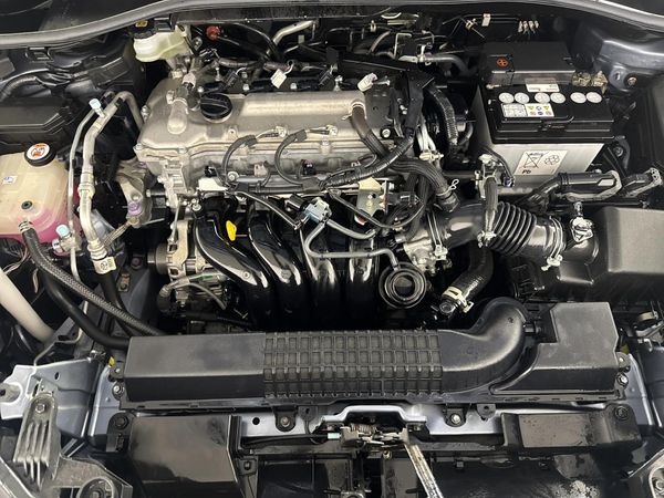 2022-Toyota-Corolla-Cross-18-XS image:12