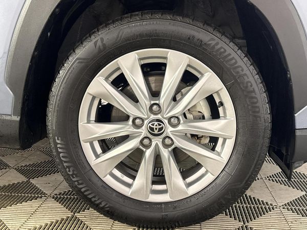 2022-Toyota-Corolla-Cross-18-XS image:5