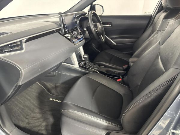 2022-Toyota-Corolla-Cross-18-XS image:8