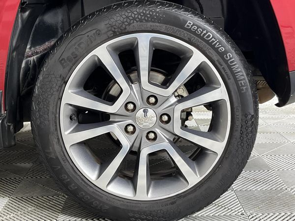 2014-Jeep-Compass-20-Limited-Auto image:5