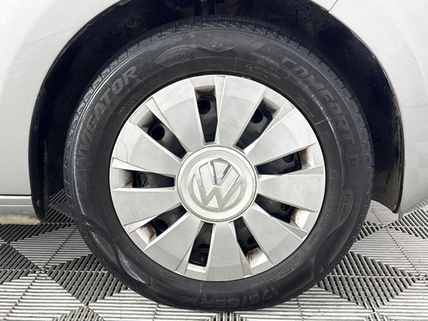 2017-Volkswagen-Up-Move-Up-10-5-dr image:4