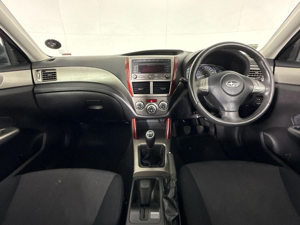 2010-Subaru-Forester-25-XS image:1