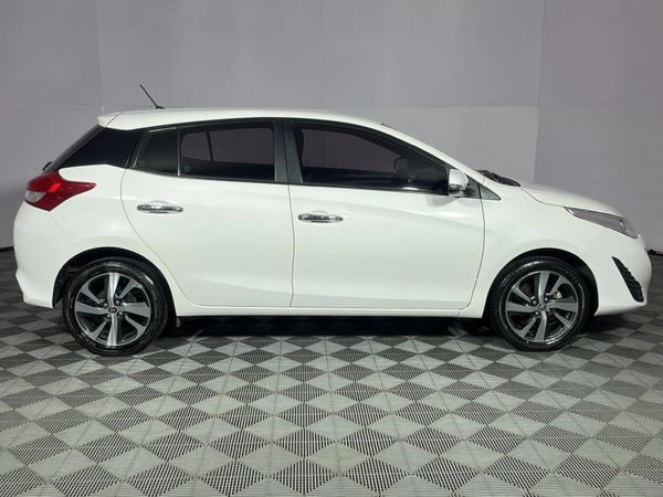 2018-Toyota-Yaris-15-XS-5-dr image:16
