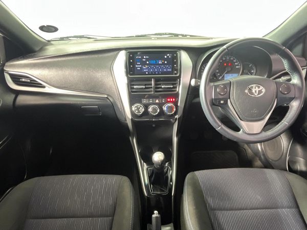 2018-Toyota-Yaris-15-XS-5-dr image:1