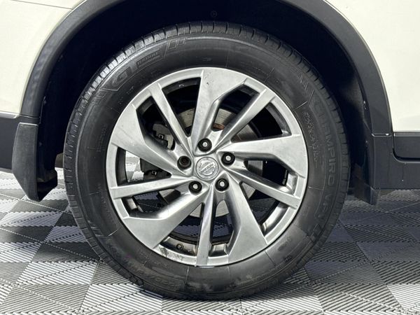 2015-Nissan-X-Trail-16-dCi-LE-4x4 image:7