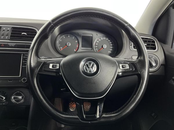 2018-Volkswagen-Polo-GP-14-Comfortline image:11