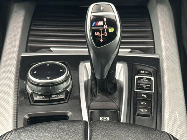 2014-BMW-X5-M50d image:10