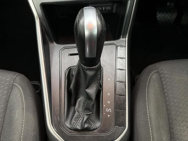 2019-Volkswagen-Polo-10-TSI-Comfortline-Auto image:10