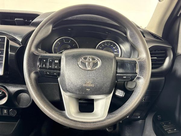 2017-Toyota-Hilux-24-GD-6-Raised-Body-SRX-Extended-Cab image:10