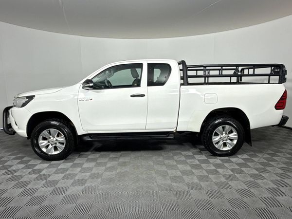 2017-Toyota-Hilux-24-GD-6-Raised-Body-SRX-Extended-Cab image:16