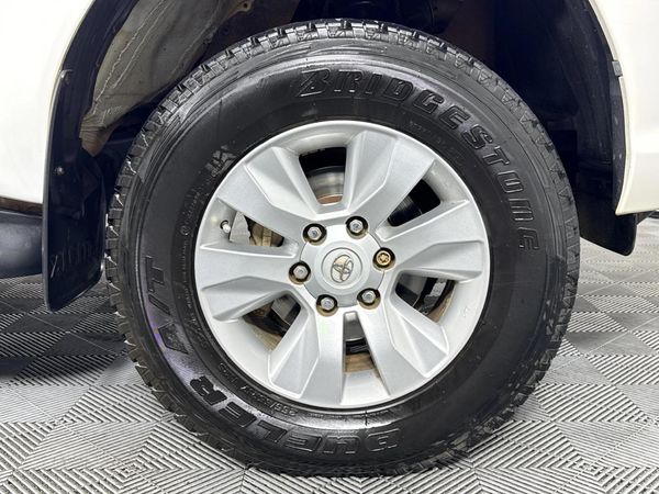 2017-Toyota-Hilux-24-GD-6-Raised-Body-SRX-Extended-Cab image:4