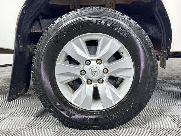 2017-Toyota-Hilux-24-GD-6-Raised-Body-SRX-Extended-Cab image:6