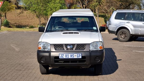 2021-Nissan-NP300-Nissan-NP300-25TDI-MID-PU-SC-AC image:1