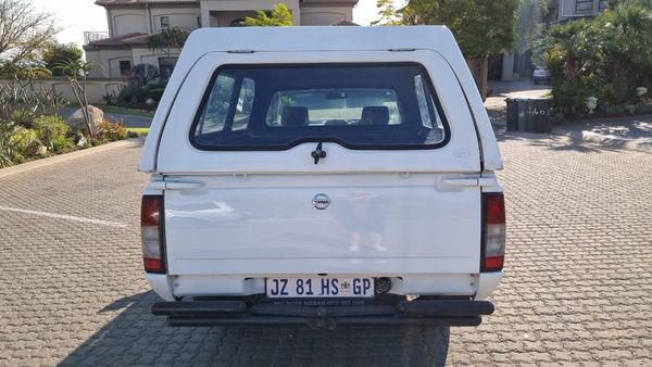 2021-Nissan-NP300-Nissan-NP300-25TDI-MID-PU-SC-AC image:6