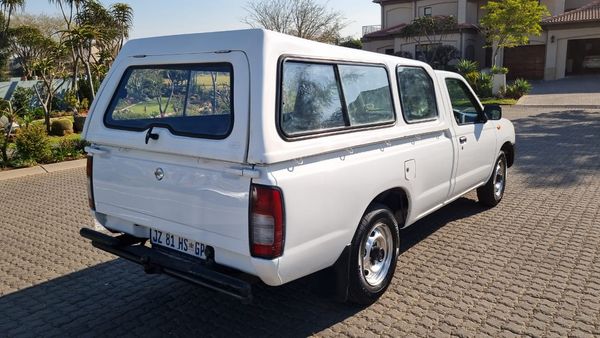 2021-Nissan-NP300-Nissan-NP300-25TDI-MID-PU-SC-AC image:7