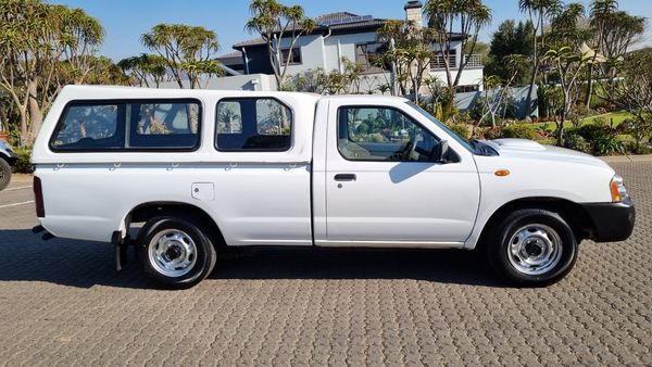 2021-Nissan-NP300-Nissan-NP300-25TDI-MID-PU-SC-AC image:8