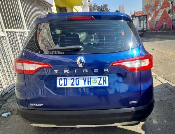 2021-Renault-Triber-10-Intens image:3