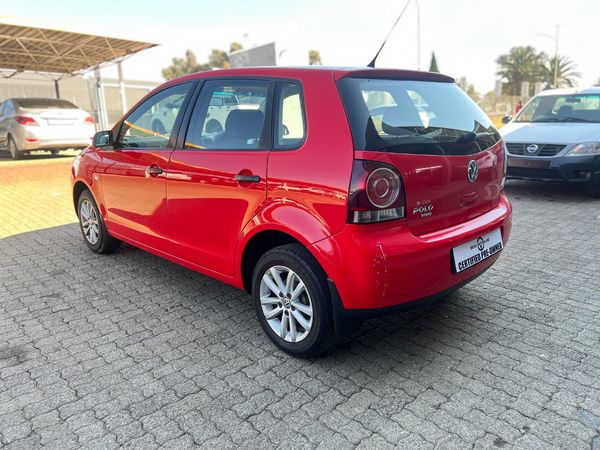 2014-Volkswagen-Polo-Vivo-14-Trendline-5-dr image:6