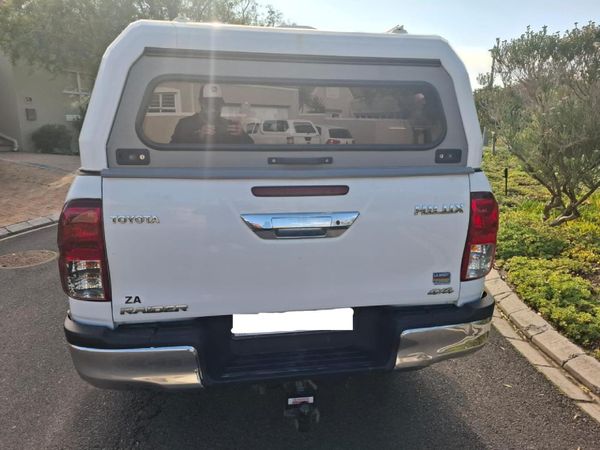 2016-Toyota-Hilux-28-GD-6-Raider-4x4-Double-Cab-Auto image:5