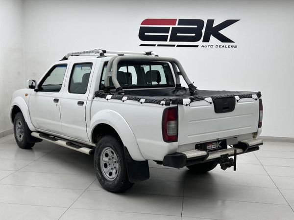 2007-Nissan-Hardbody-2400i-SE-4x4-Double-Cab image:3