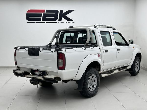 2007-Nissan-Hardbody-2400i-SE-4x4-Double-Cab image:5