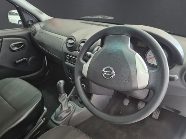 2023-Nissan-NP200-16-AC-Safety-Pack image:9
