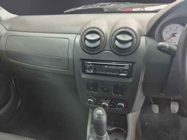 2023-Nissan-NP200-16-AC-Safety-Pack image:10