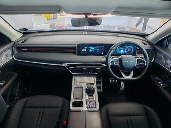 2026-Jetour-X70-Plus-15T-Deluxe image:13