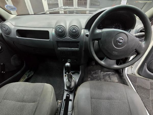 2011-Nissan-NP200-16-S image:6