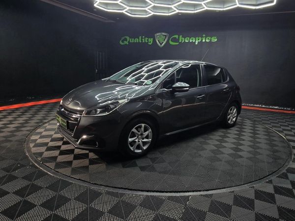 2017-Peugeot-208-12-VTi-Active-5-dr image:3