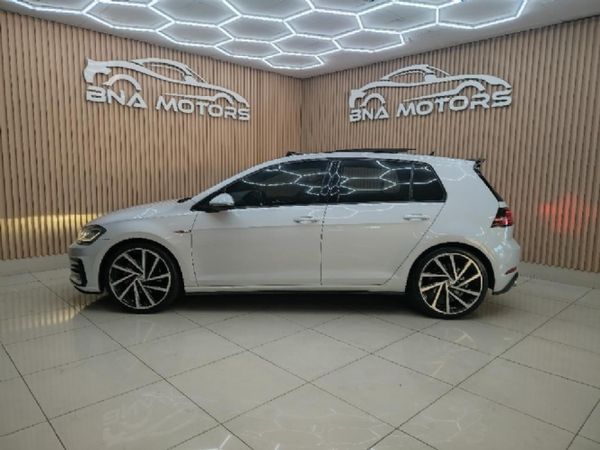 2018-Volkswagen-Golf-VII-GTI-20-TSI-Auto image:4