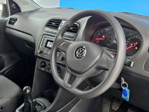 2022-Volkswagen-Polo-Vivo-14-Trendline-5-dr image:11