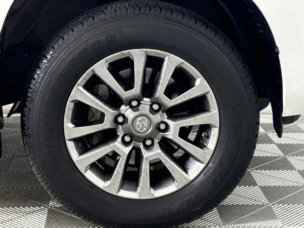 2021-Toyota-Land-Cruiser-Prado-40-V6-VX-Auto image:5