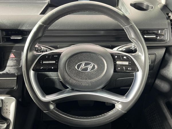 2022-Hyundai-Staria-22d-Executive-Auto-11-Seat image:11