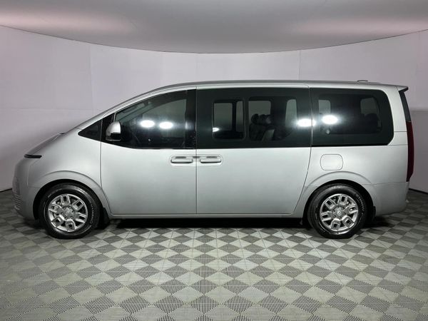 2022-Hyundai-Staria-22d-Executive-Auto-11-Seat image:19