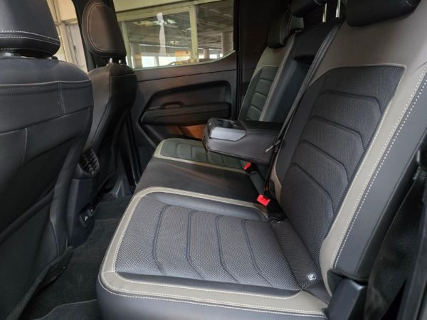 2025-Volkswagen-Amarok-30-TDI-V6-184kW-4Motion-Aventura-Auto-Double-Cab image:7