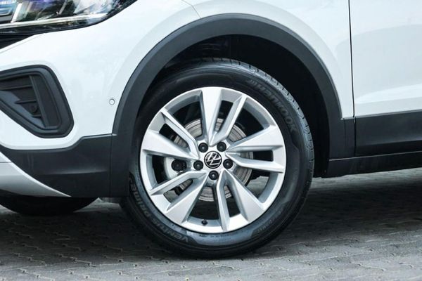 2026-Volkswagen-T-Cross-10-TSI-Life-Auto image:1