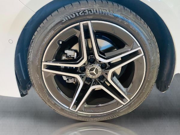 2025-Mercedes-Benz-A-Class-A-200-Auto image:5