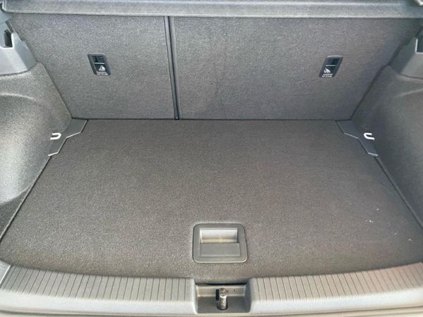 2025-Volkswagen-T-Cross-10-TSI-Life-Auto image:27