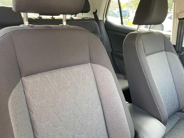 2025-Volkswagen-T-Cross-10-TSI-Life-Auto image:6