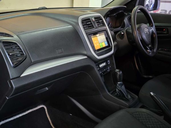 2022-Toyota-Urban-Cruiser-15-Xs-Auto image:9