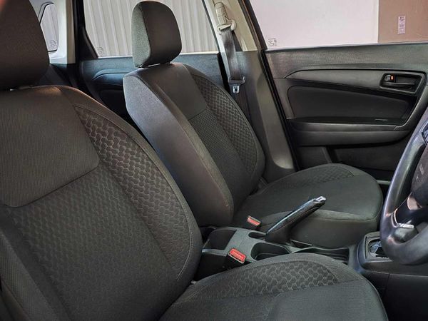 2022-Toyota-Urban-Cruiser-15-Xs-Auto image:18