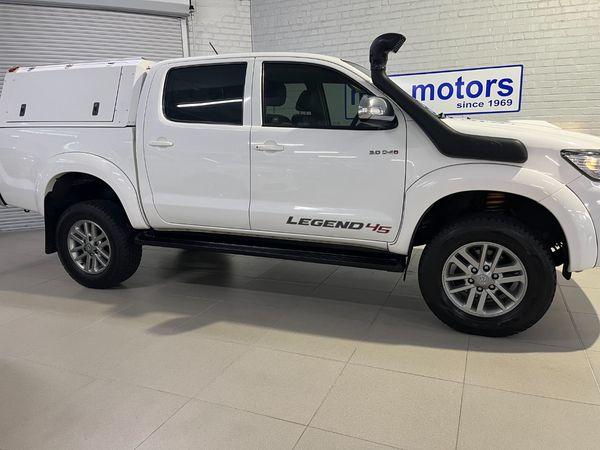 2015-Toyota-Hilux-30-D-4D-Legend-45-4x4-Double-Cab image:1