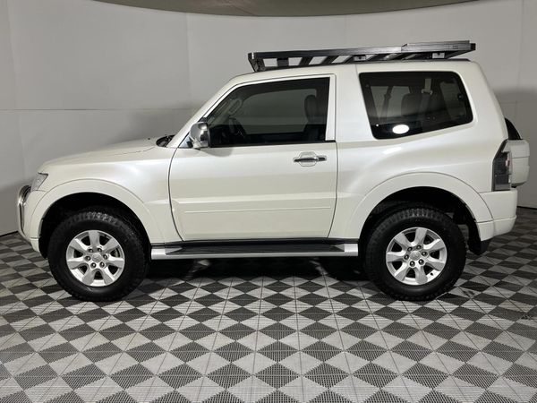 2013-Mitsubishi-Pajero-32-Di-Dc-GLS-SWB-Auto image:15